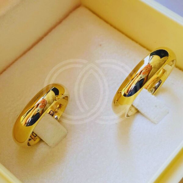Aliança de Casamento Grossa Abaulada em Ouro 18K - 6mm